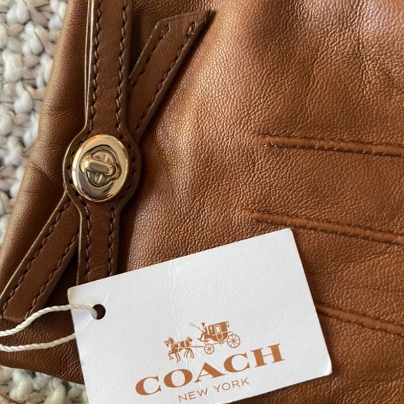 BRAND NEW COACH LEATHER GLOVES NEW WITH TAGS - Picture 5 of 6